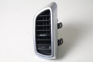 11 -18 Porsche Cayenne S Gts Turbo 958 92a Outer Right Dashboard AC Air Vent OEM