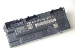 2011-2018 Porsche Cayenne Tailgate / Trunk Control Module OEM
