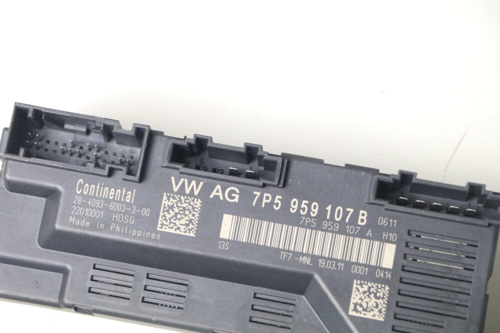 2011-2018 Porsche Cayenne Tailgate / Trunk Control Module OEM