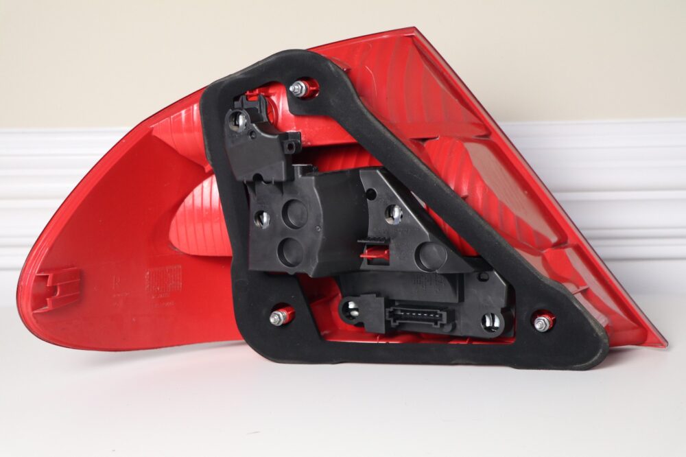 06-09 Mercedes W209 Clk350 Right Passenger Side Tail Light Rh A2098201464 OEM