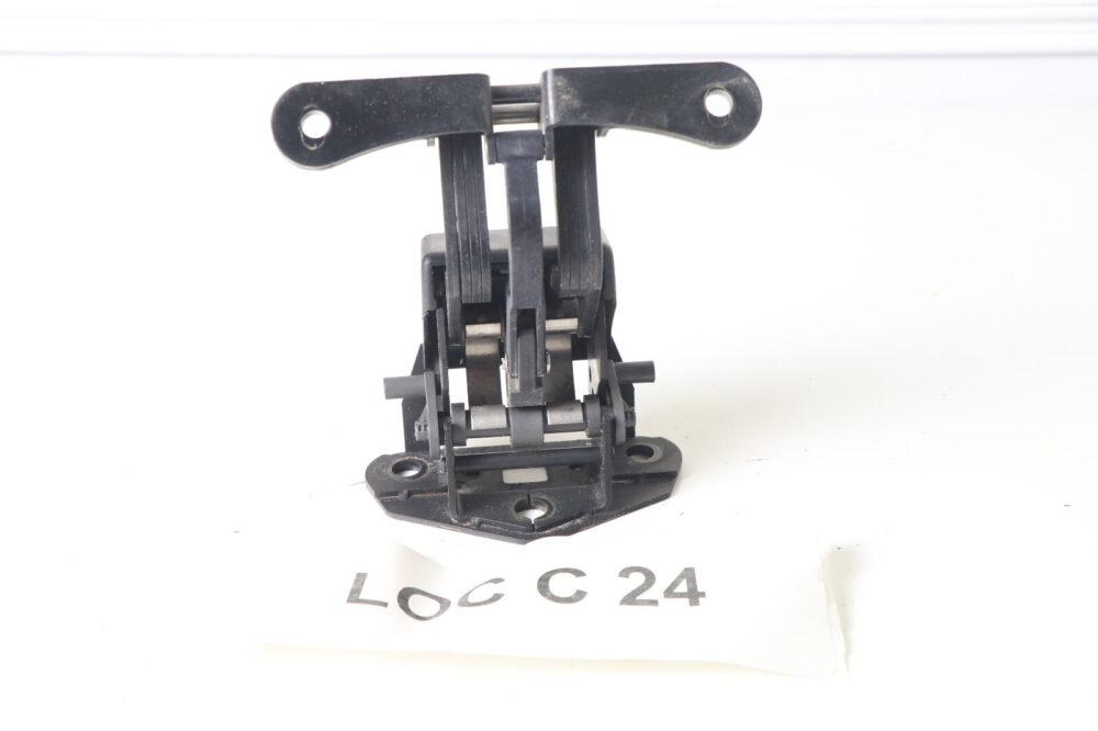 03-09 Mercedes W209 Clk350 Clk500 Convertible Top Bow Cover Hinge A2097500121