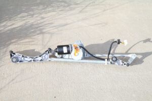 01-09 Mercedes W209 W203 Windshield Wiper Motor Linkage Assembly 2038200342 OEM