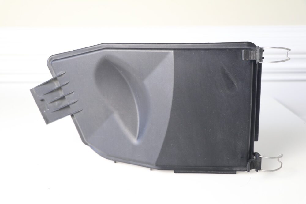 2001-2009 Mercedes W203 W209 C Clk Front Sam Fuse Box Housing Cover A2035451403