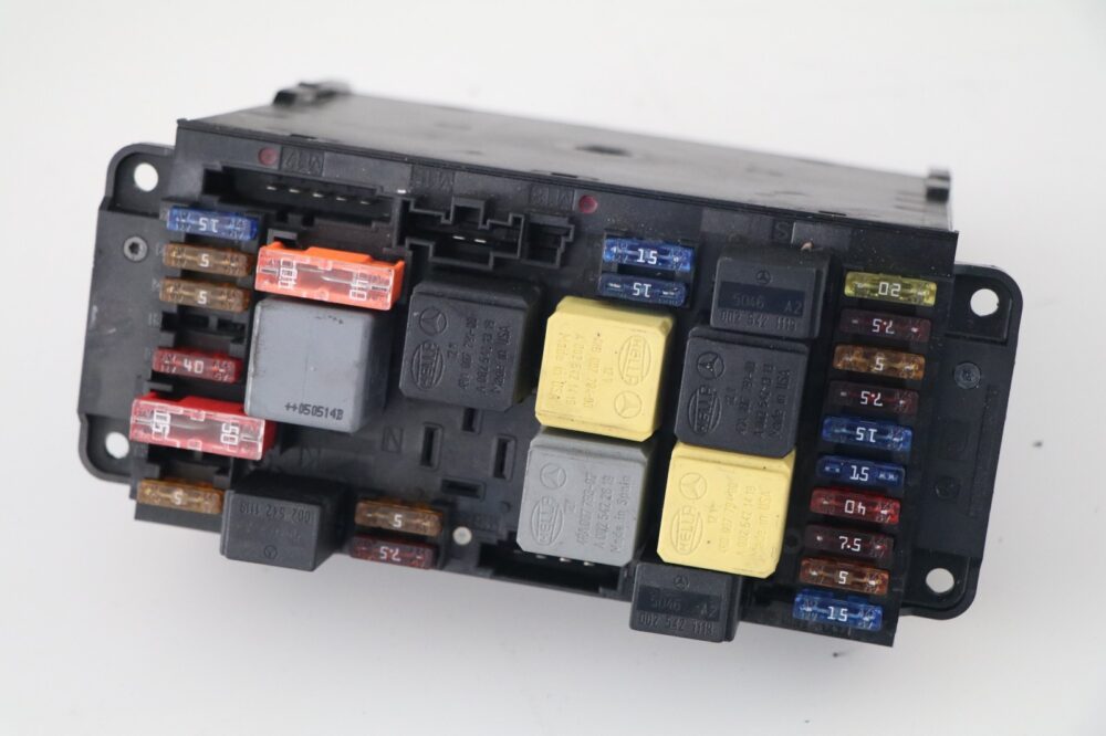 06-09 W209 Mercedes Clk350 Front Sam Fuse Relay Box Control Module A2095452801